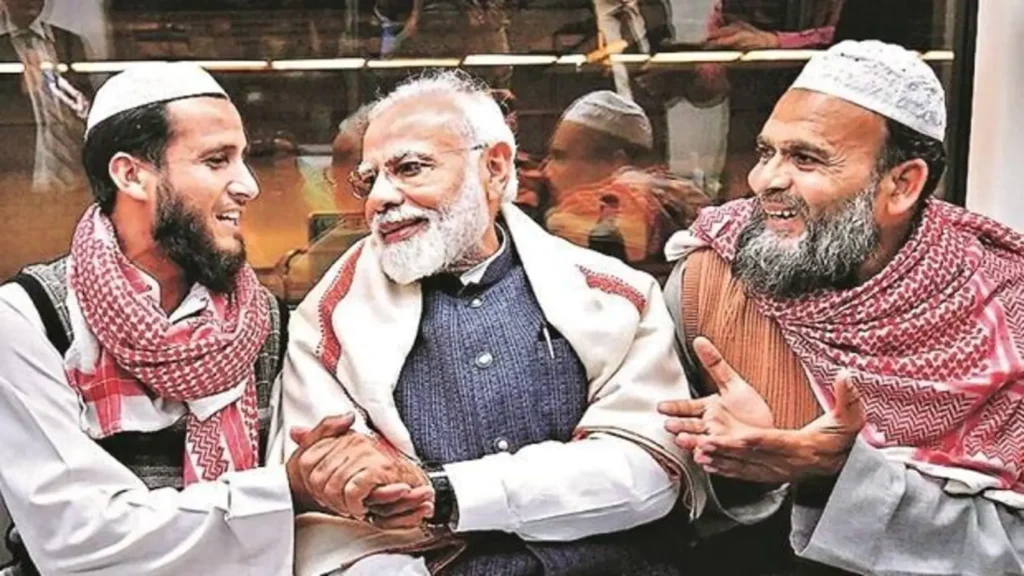 Narendra Modi with Muslim Passengers in Metro